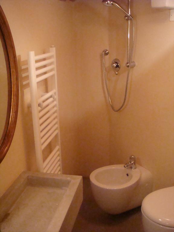 Crocco Hotel Bologna Bagian luar foto